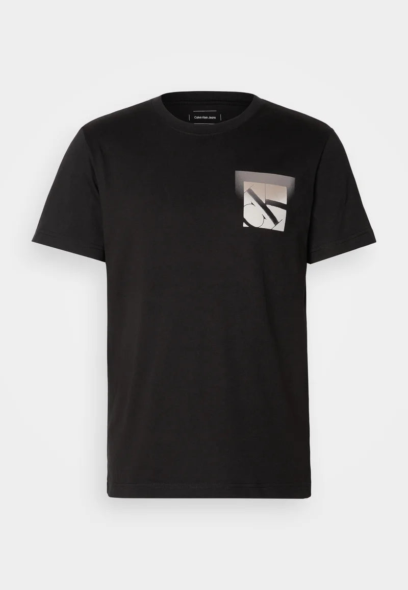 Calvin Klein t shirt