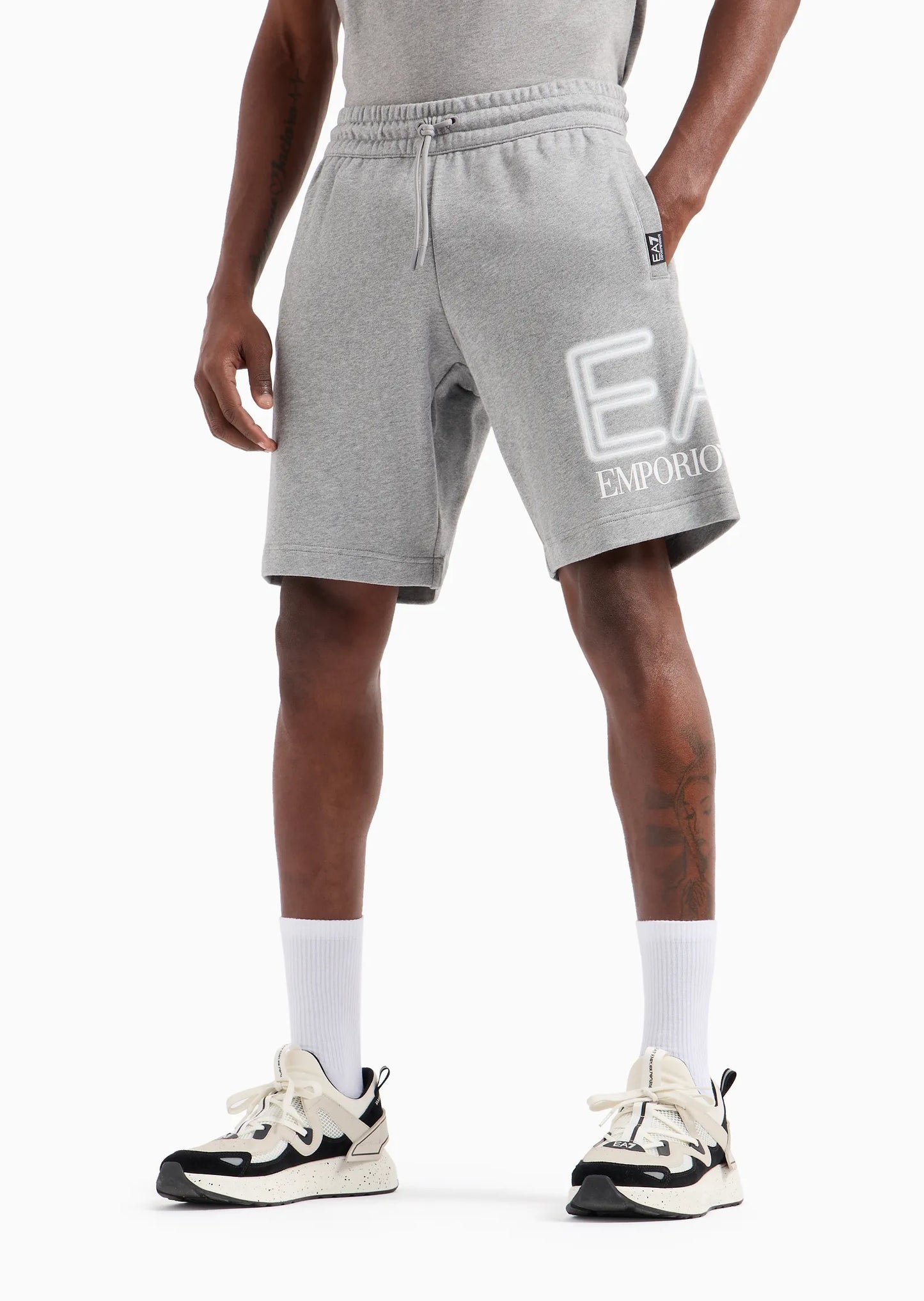 EA7 Shorts