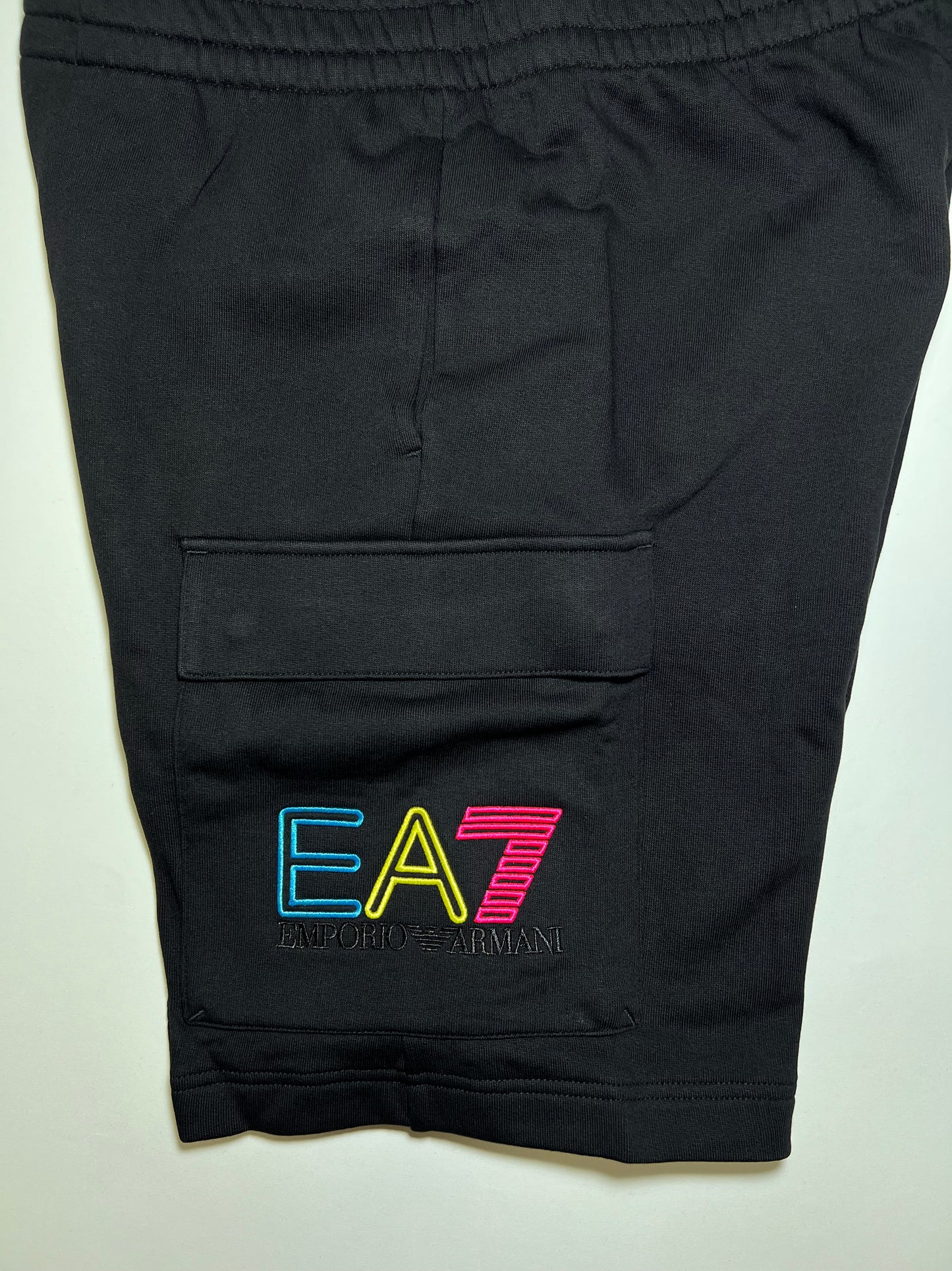 EA7 Shorts