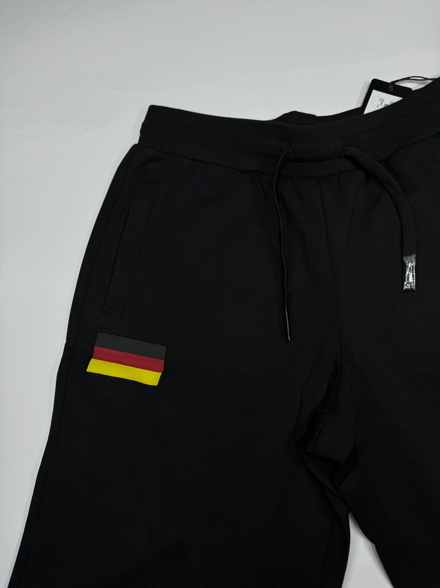 EA7 Shorts