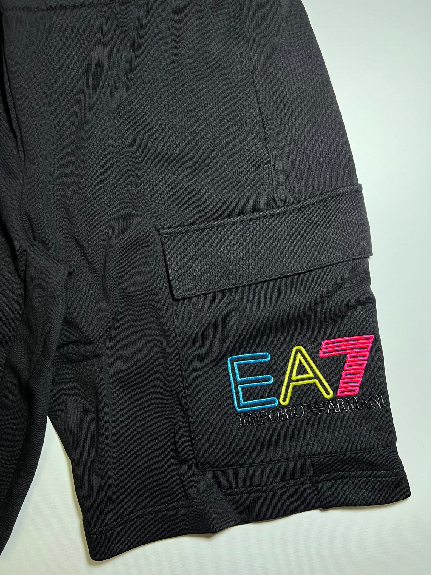 EA7 Shorts