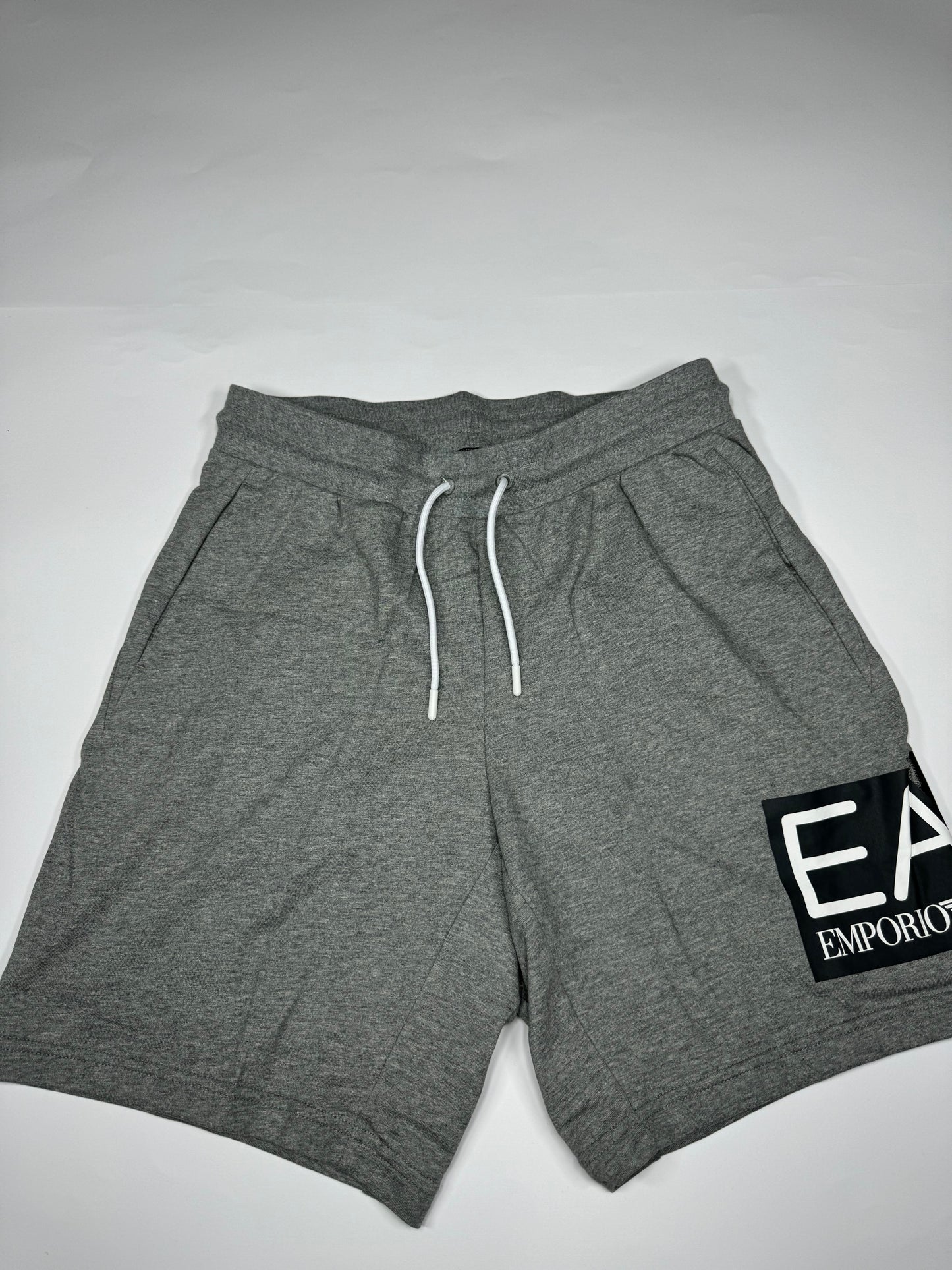 EA7 Shorts