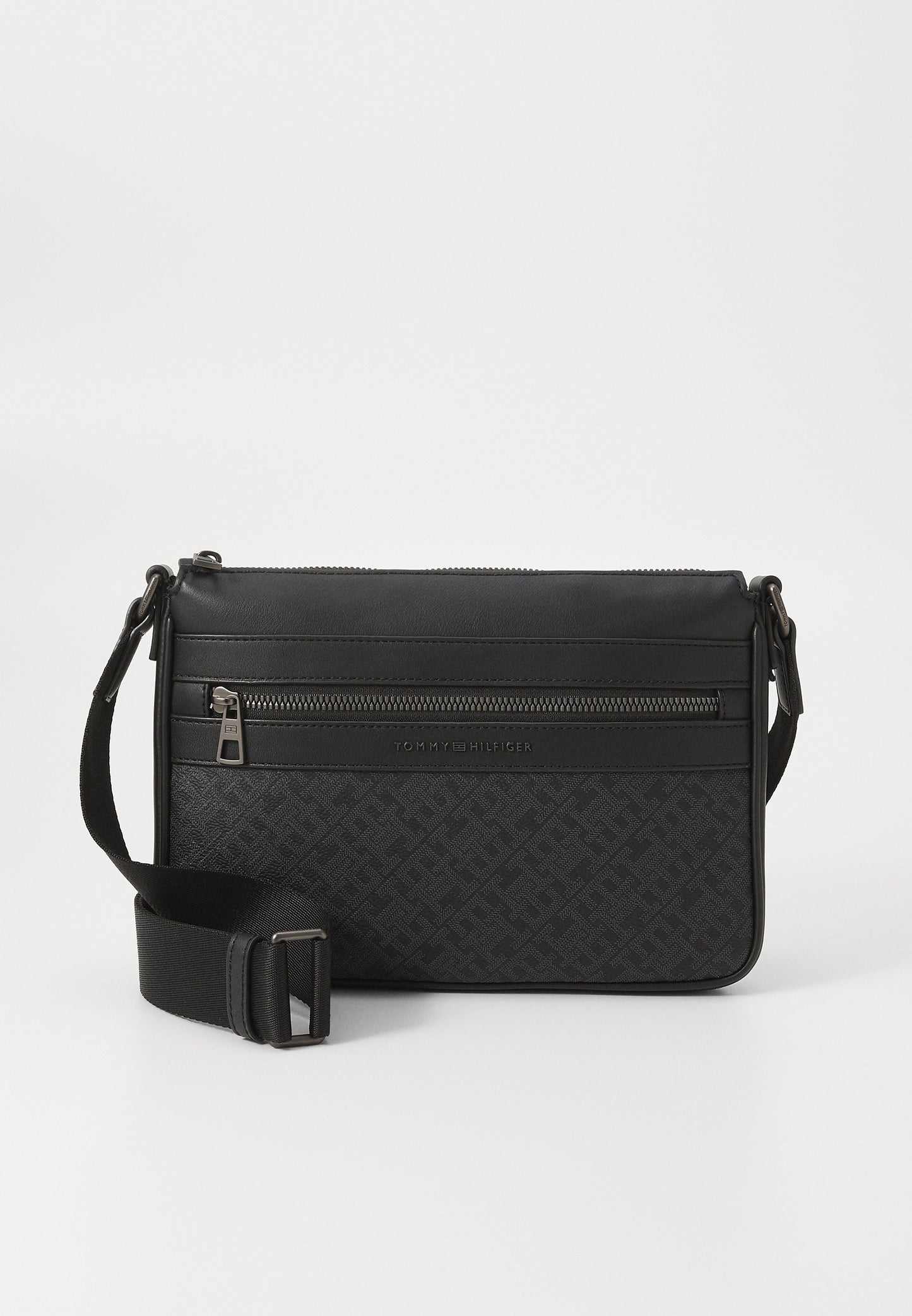 Tommy Hilfiger shoulder bag