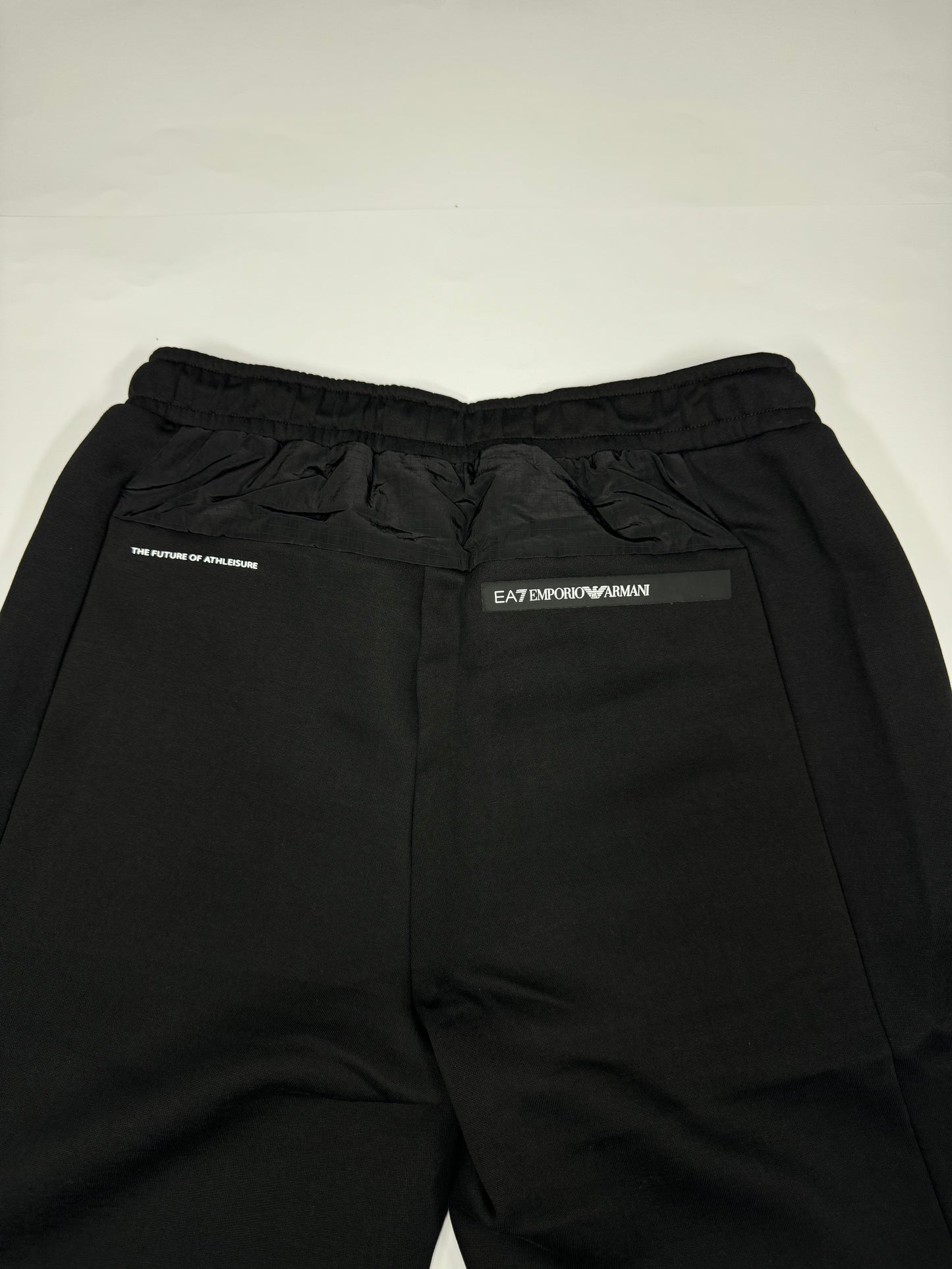 EA7 Shorts