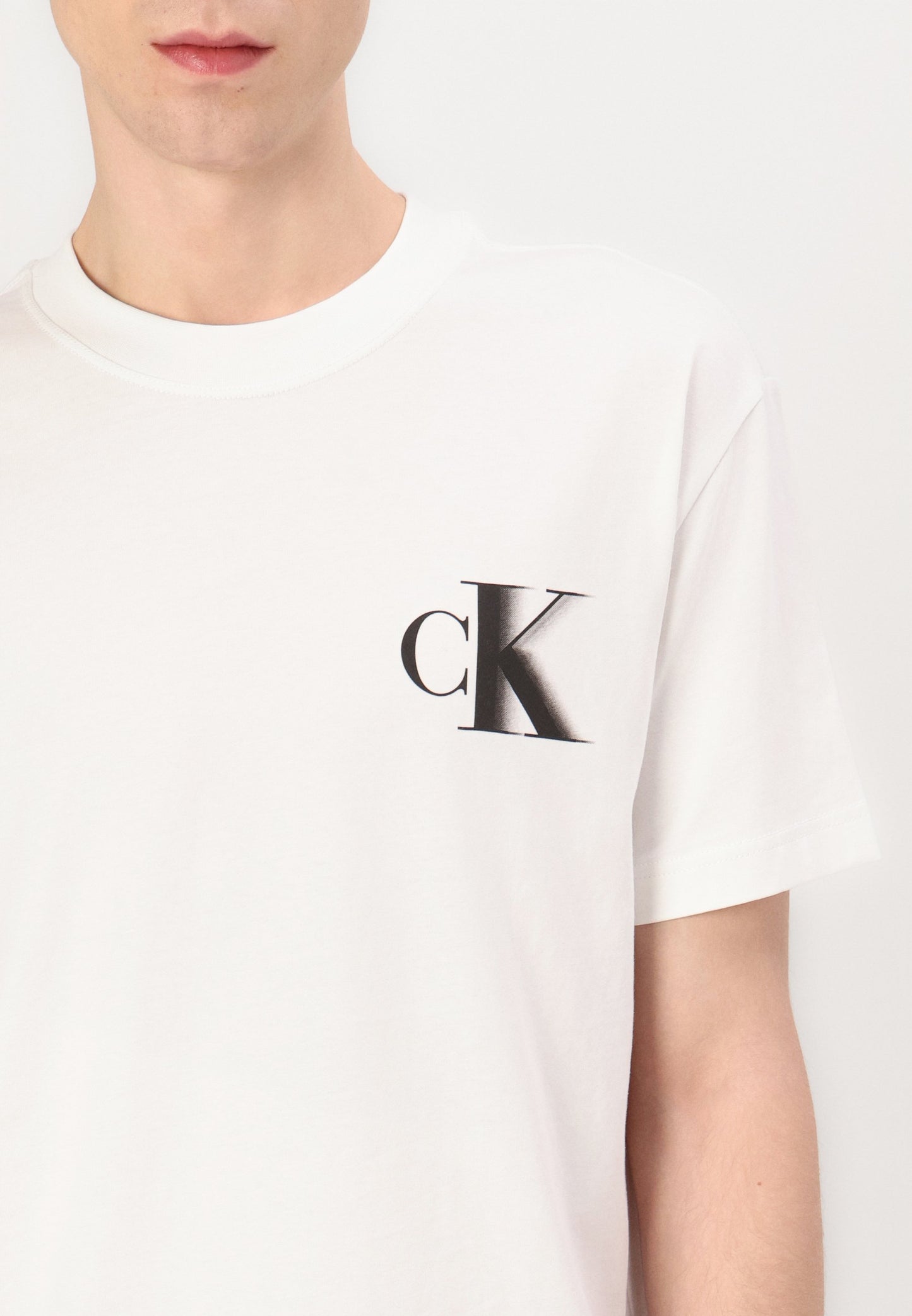 Calvin klein t shirt